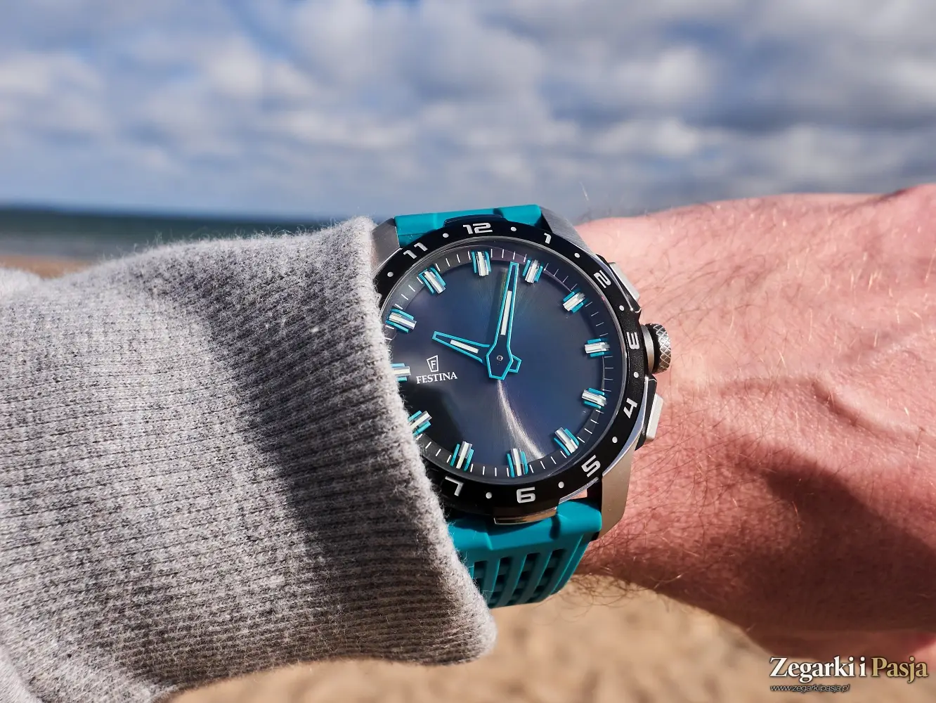 Testujemy: Festina Connected Full D. Hybrydowy zegarek na granicy światów