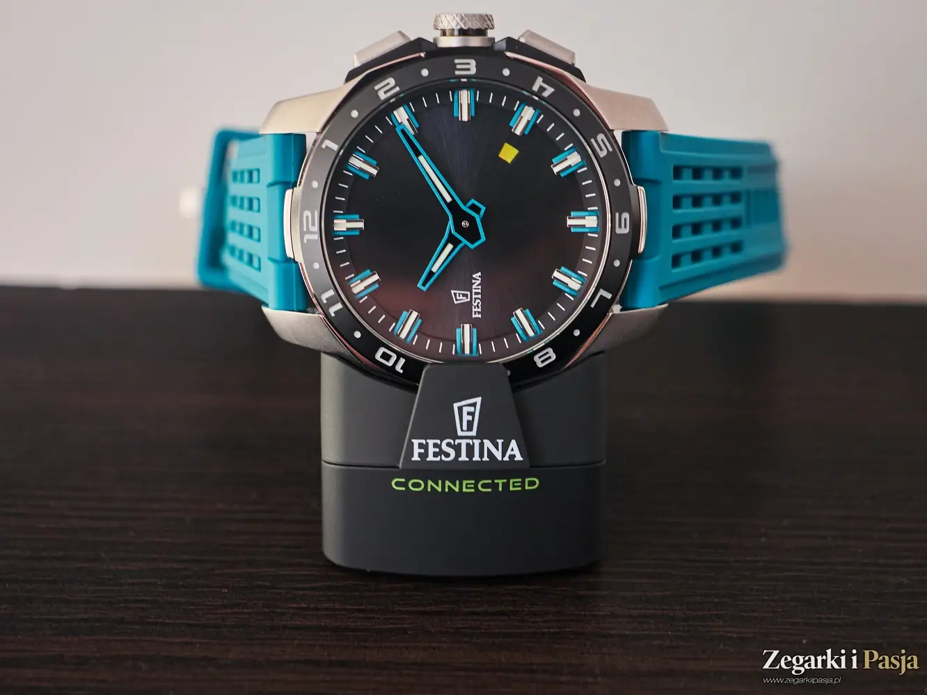Testujemy: Festina Connected Full D. Hybrydowy zegarek na granicy światów