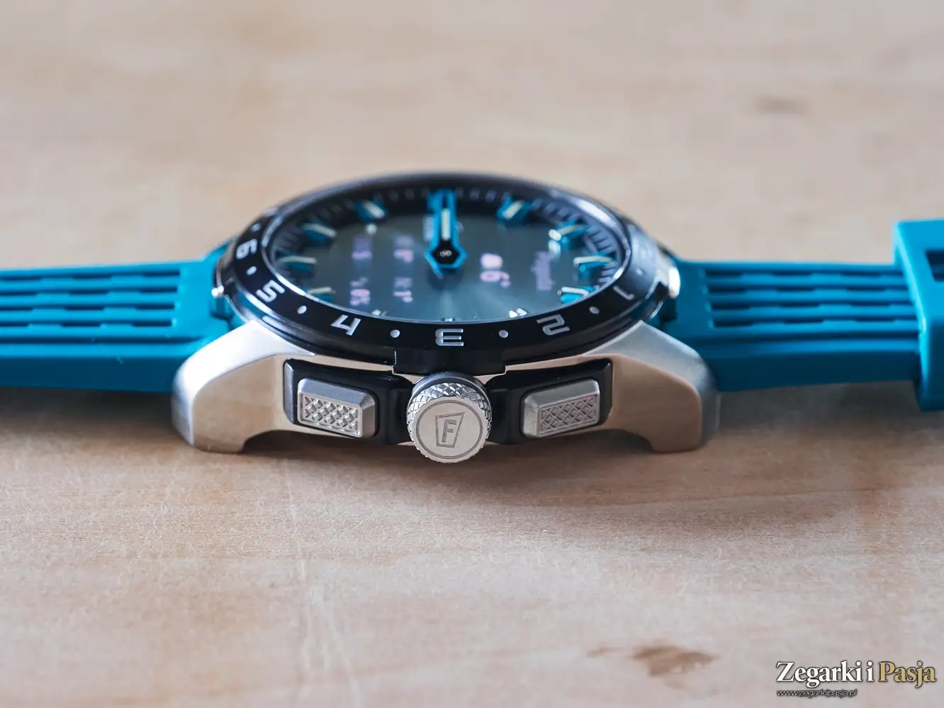 Testujemy: Festina Connected Full D. Hybrydowy zegarek na granicy światów