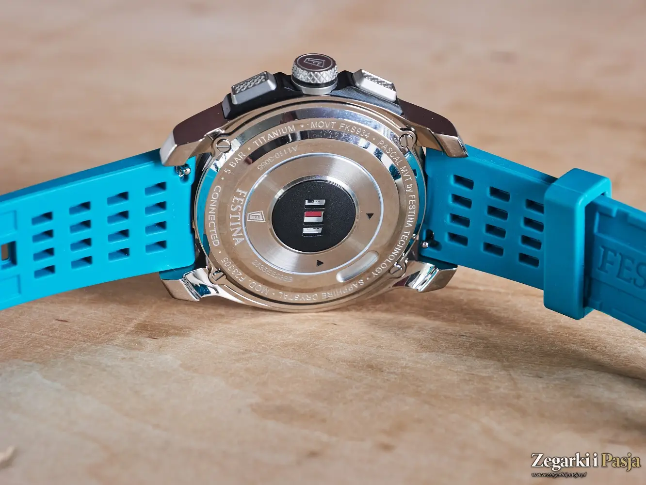 Testujemy: Festina Connected Full D. Hybrydowy zegarek na granicy światów