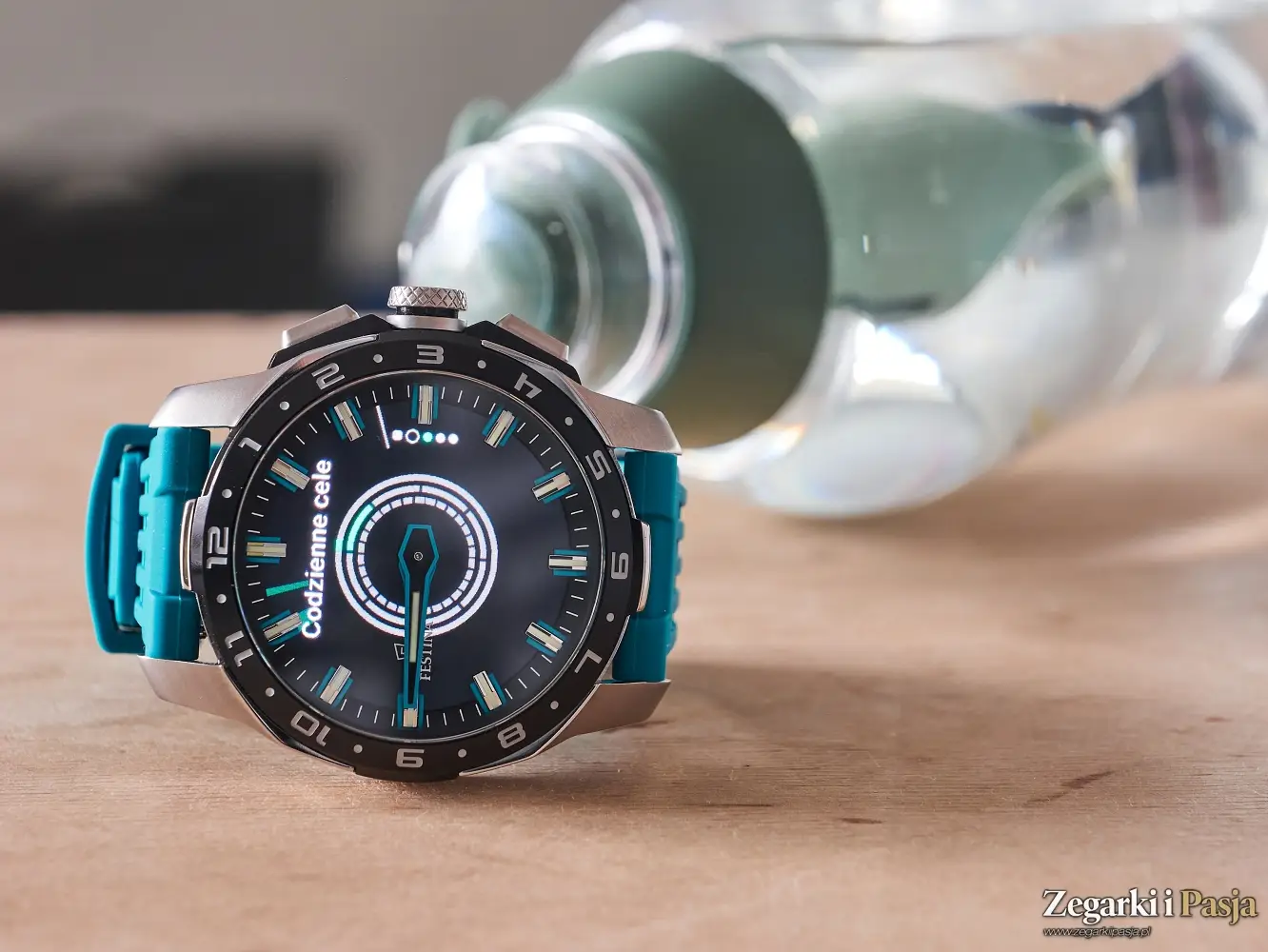 Testujemy: Festina Connected Full D. Hybrydowy zegarek na granicy światów