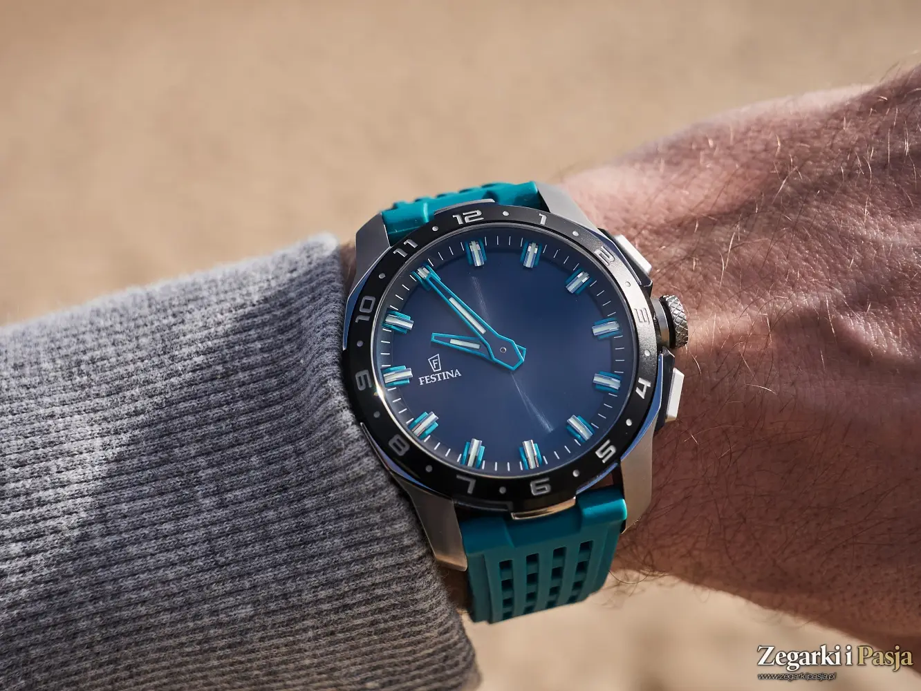 Testujemy: Festina Connected Full D. Hybrydowy zegarek na granicy światów