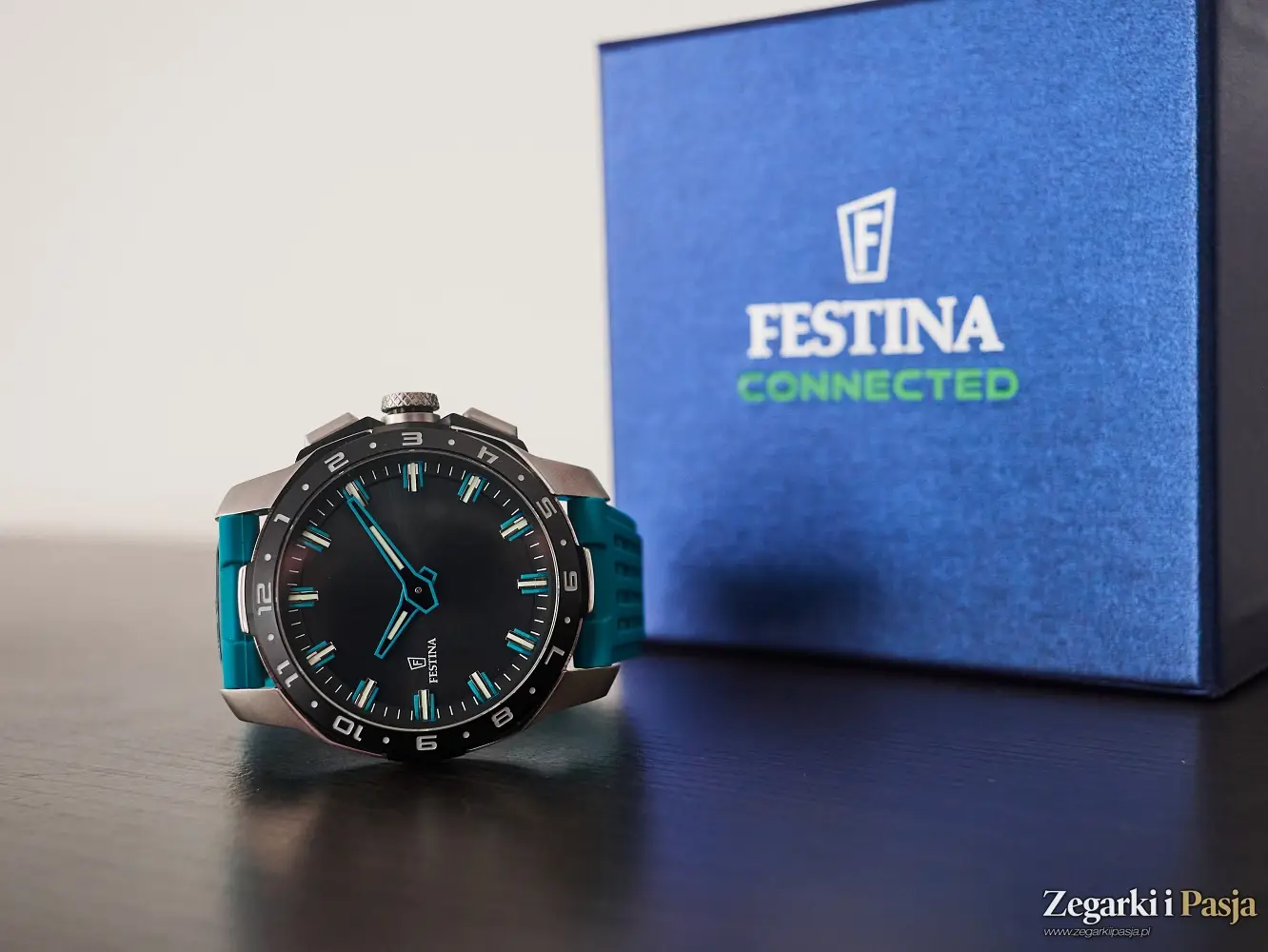Testujemy: Festina Connected Full D. Hybrydowy zegarek na granicy światów