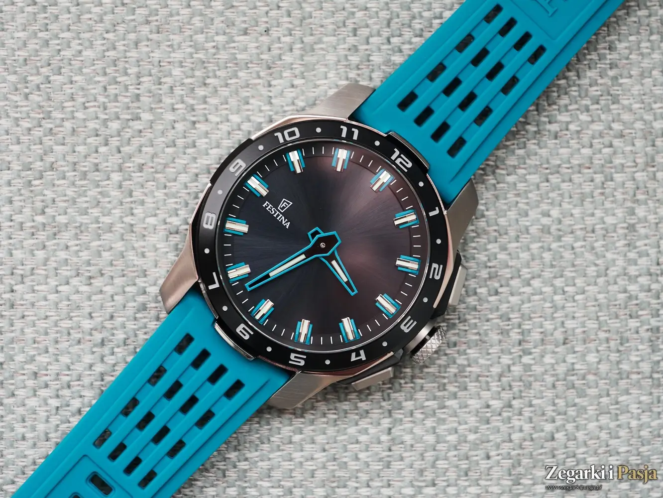 Testujemy: Festina Connected Full D. Hybrydowy zegarek na granicy światów