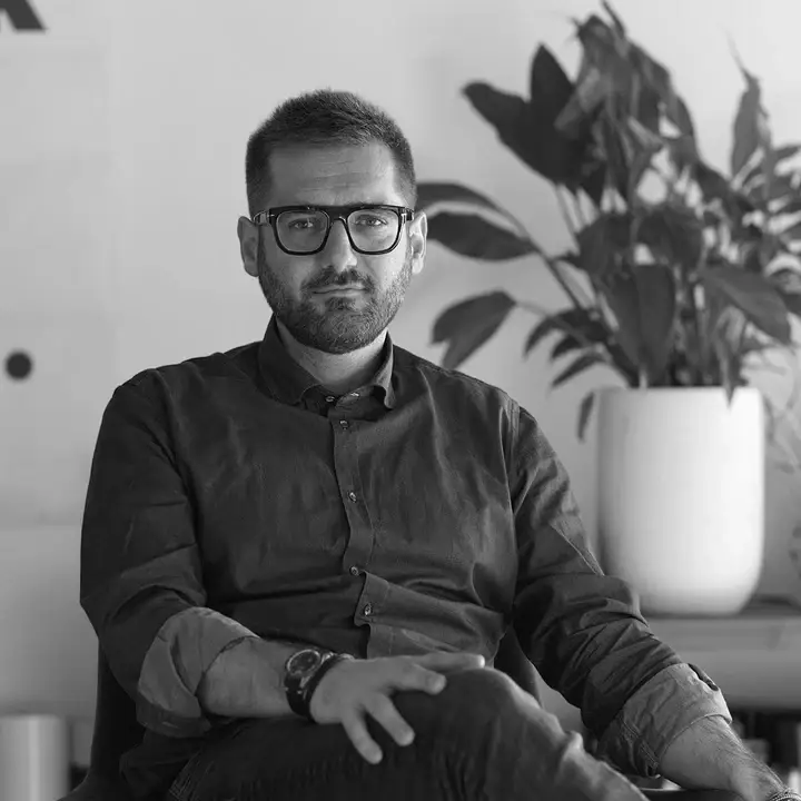 Echo/Neutra. Mariaż włoskiej szkoły designu z inżynierią lotniczą 