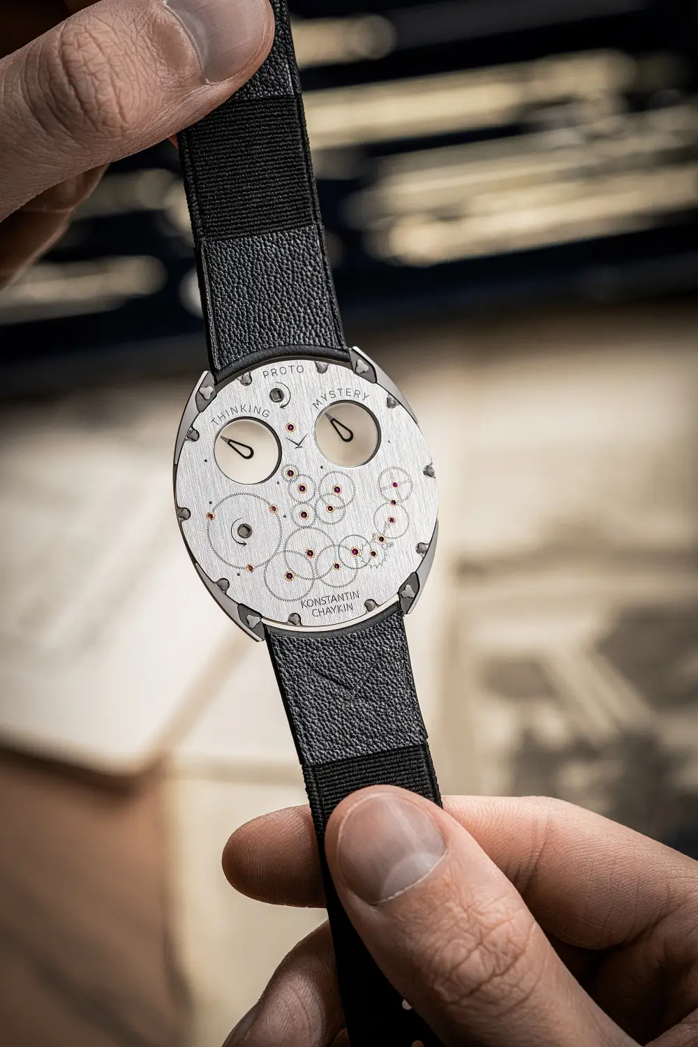 Ultra-cienki zegarek Konstantin Chaykin ThinKing Mystery. 