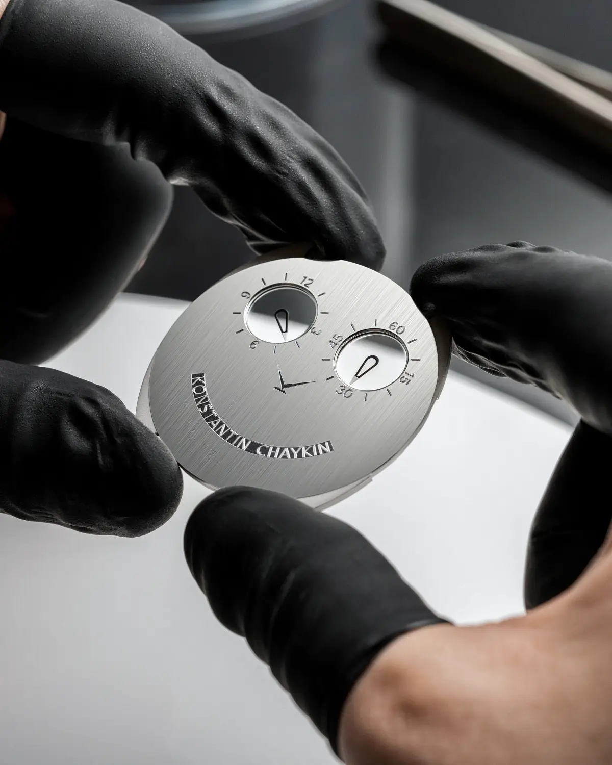 Ultra-cienki zegarek Konstantin Chaykin ThinKing Mystery. 