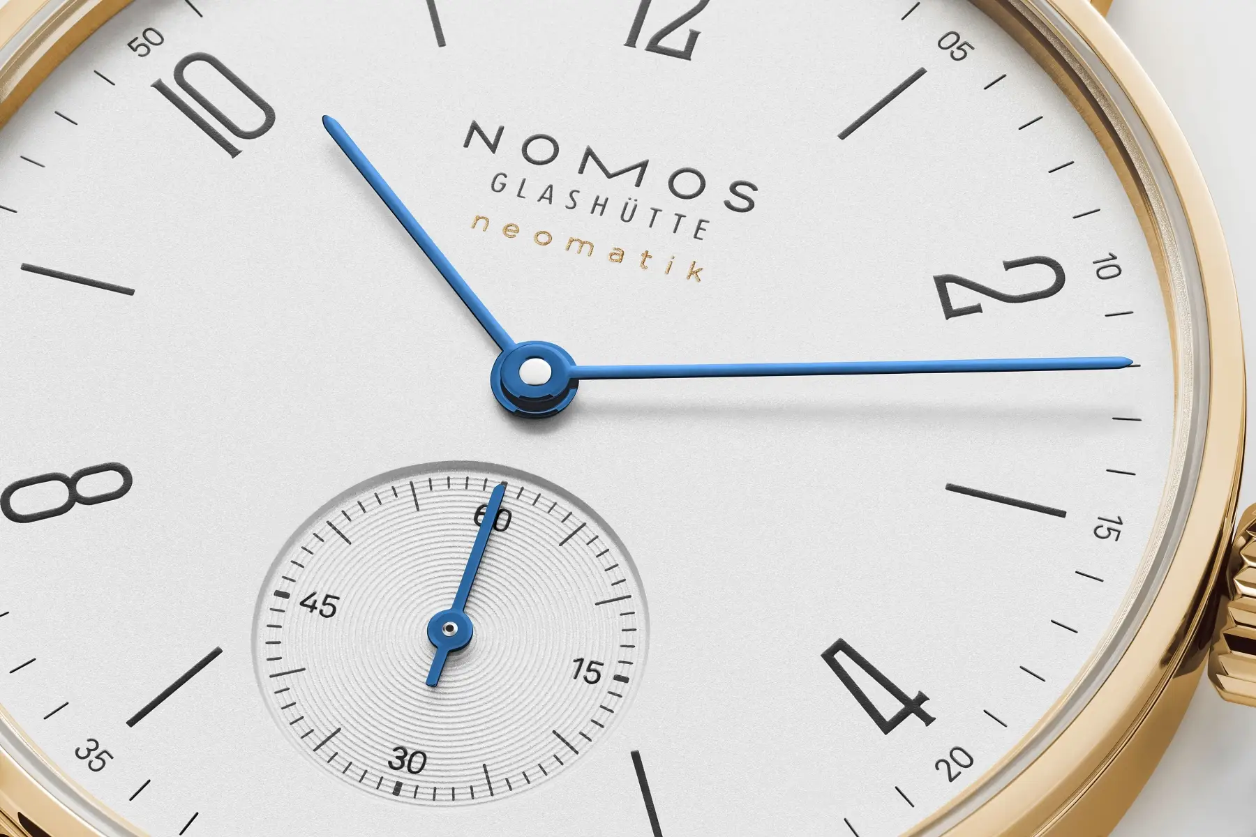 Nomos Ludwig gold i Tangente gold. Klasyczne zegarki mechaniczne z kopertami ze złota