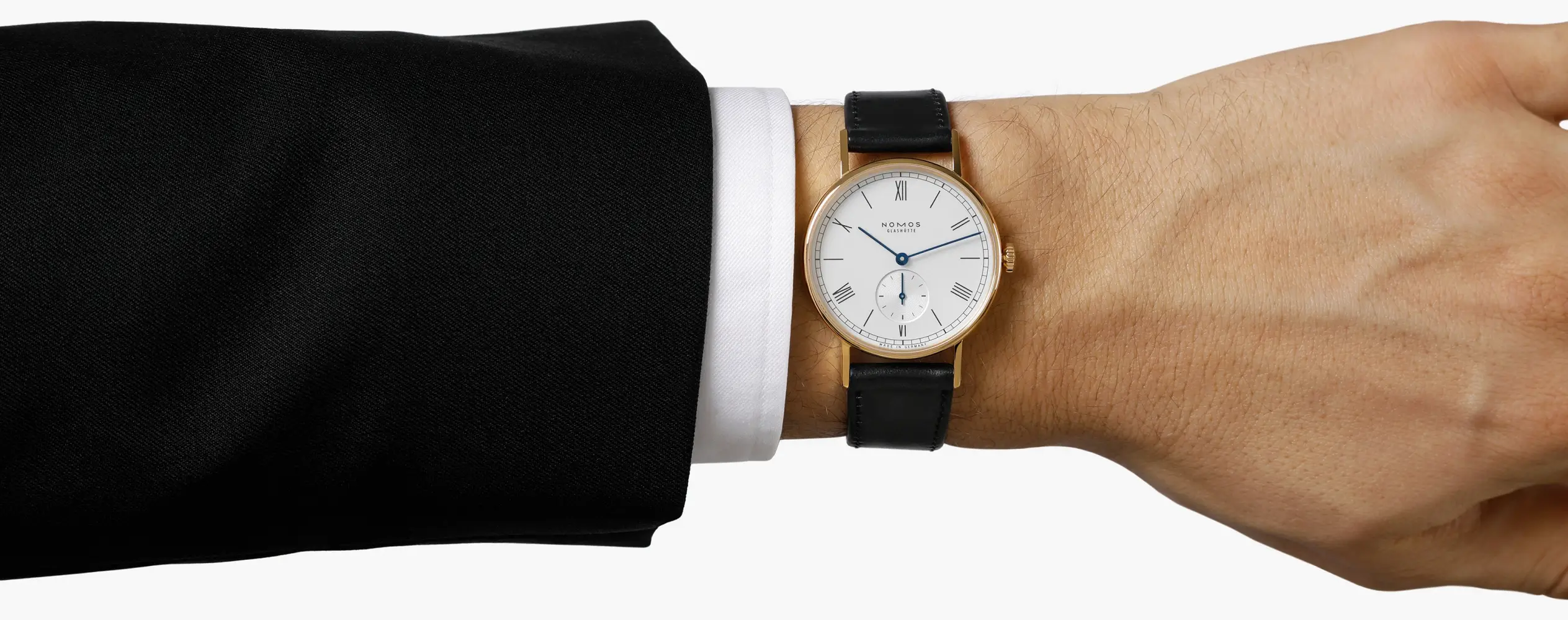 Nomos Ludwig gold i Tangente gold. Klasyczne zegarki mechaniczne z kopertami ze złota