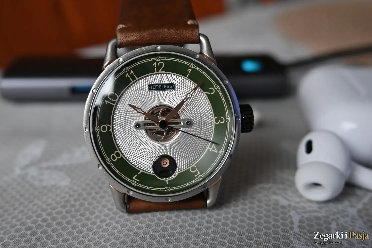 Crafter Blue i Timeless. Dwie marki, ta sama pasja do zegarków (AuroChronos 2026)