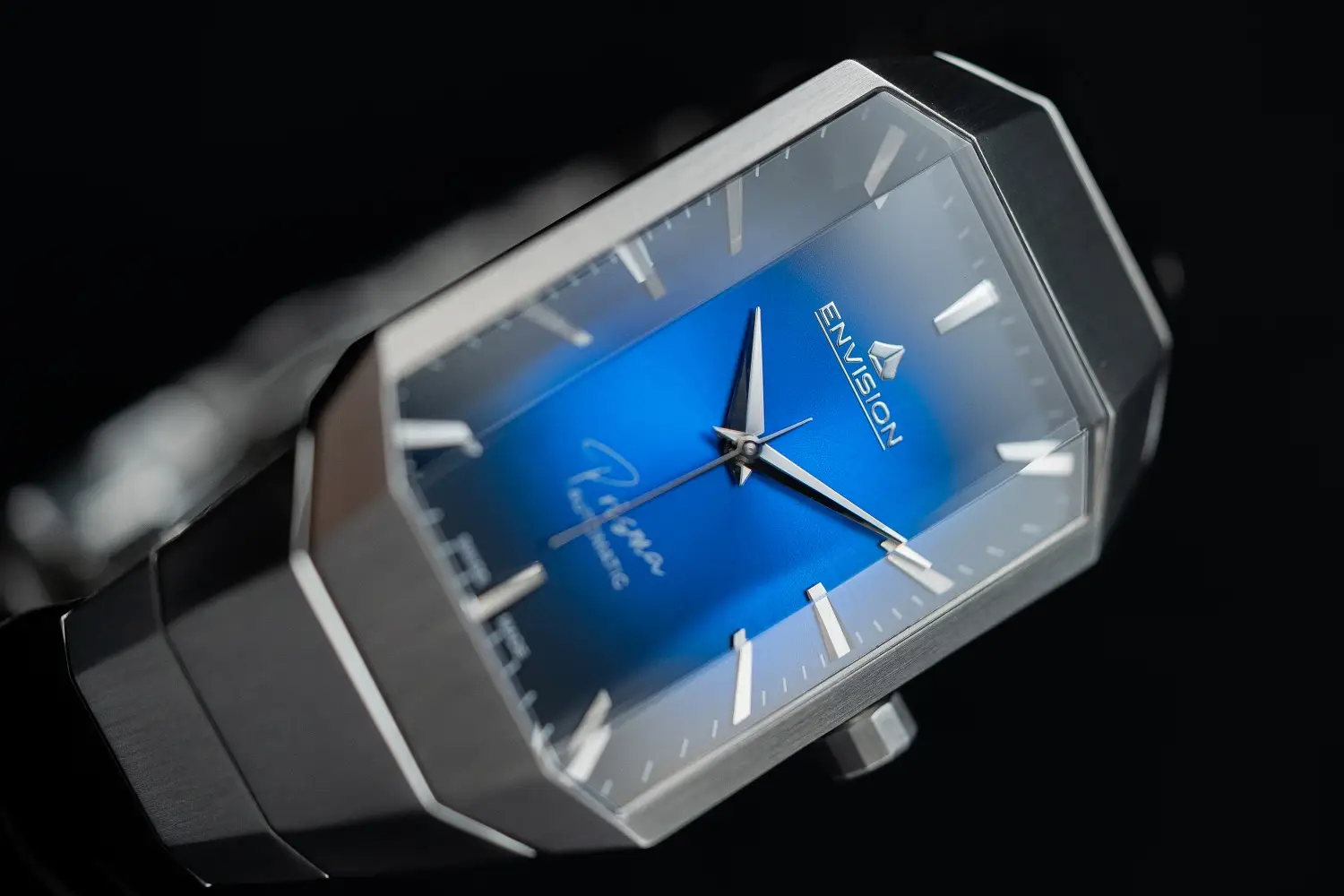 Envision Watches. Włoska wizja czasu w szwajcarskim rytmie 