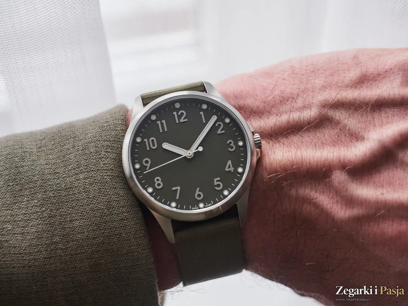 Recenzja: Mudita Radiant. Zegarek polowy dla wyznających zasadę JOMO