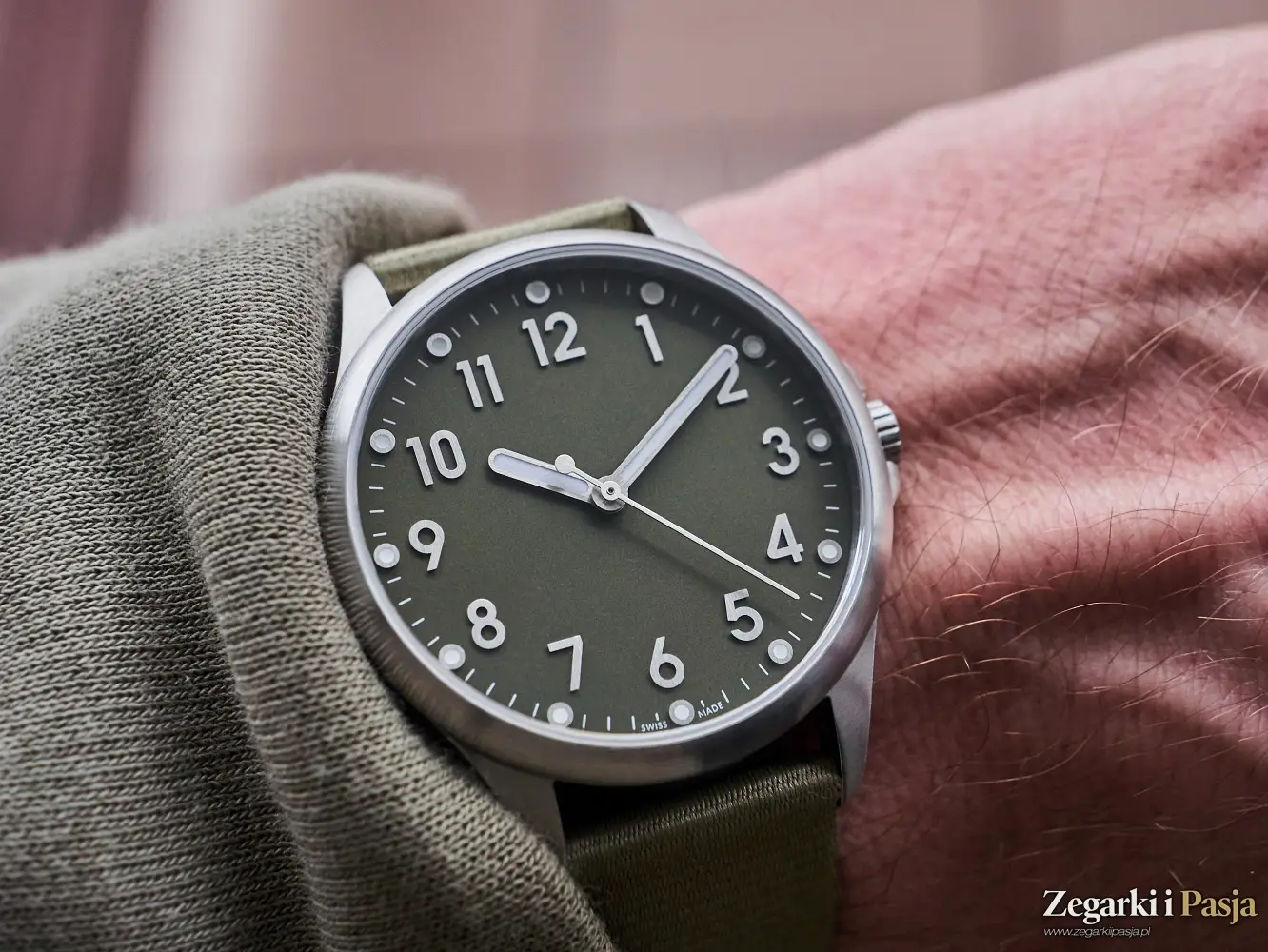 Recenzja: Mudita Radiant. Zegarek polowy dla wyznających zasadę JOMO