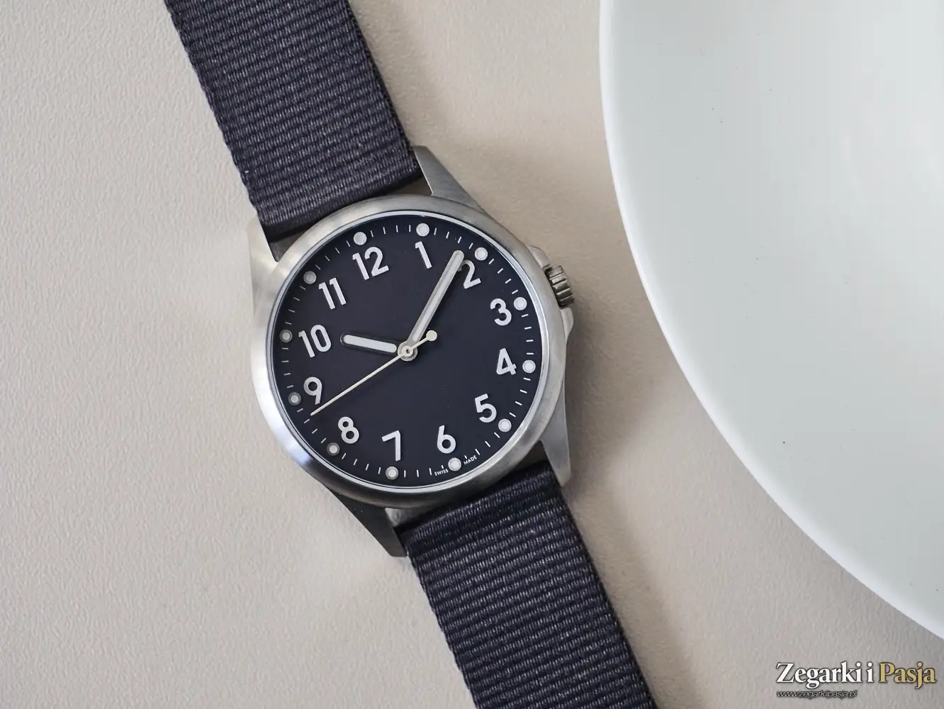 Recenzja: Mudita Radiant. Zegarek polowy dla wyznających zasadę JOMO