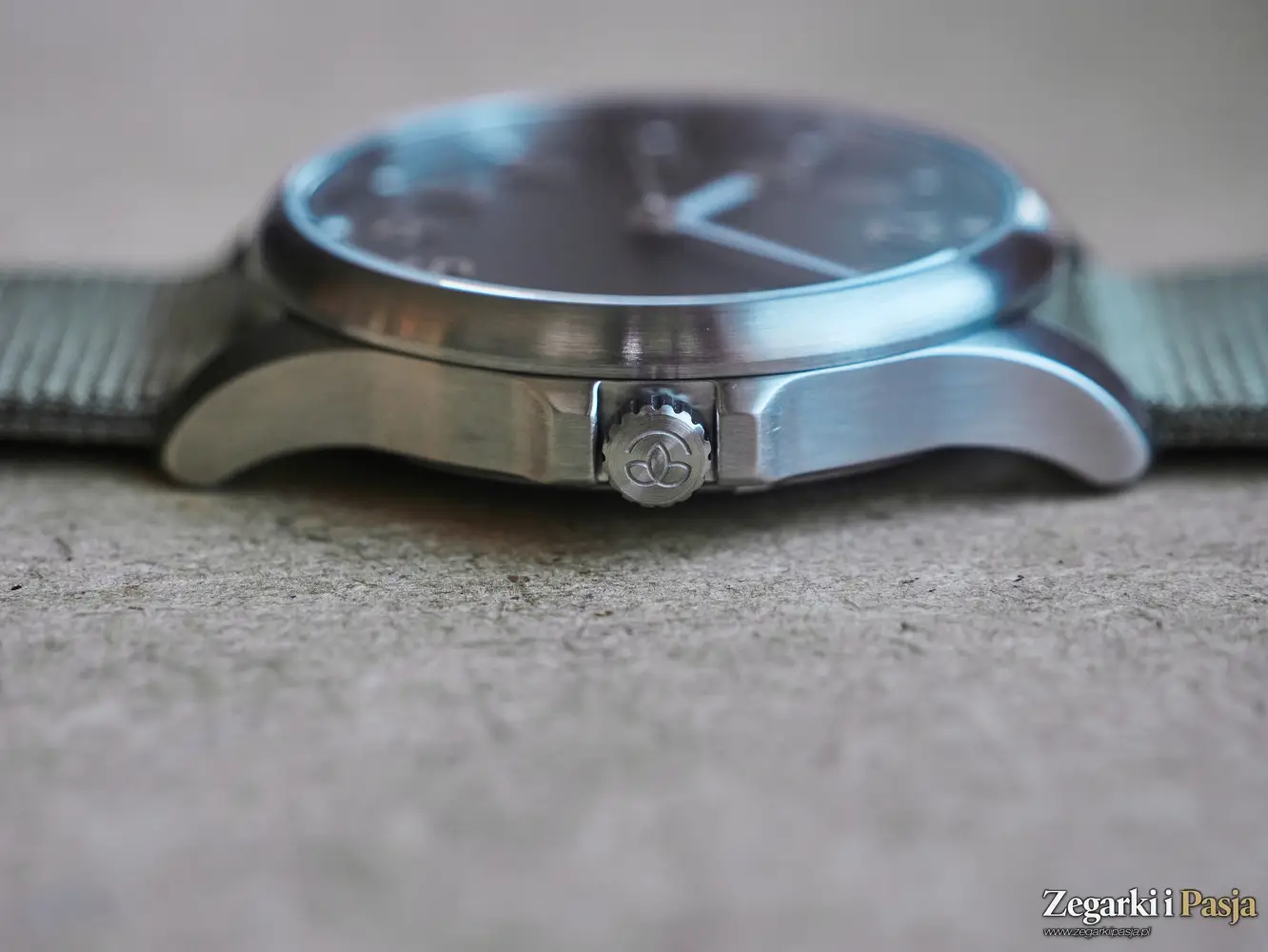 Recenzja: Mudita Radiant. Zegarek polowy dla wyznających zasadę JOMO