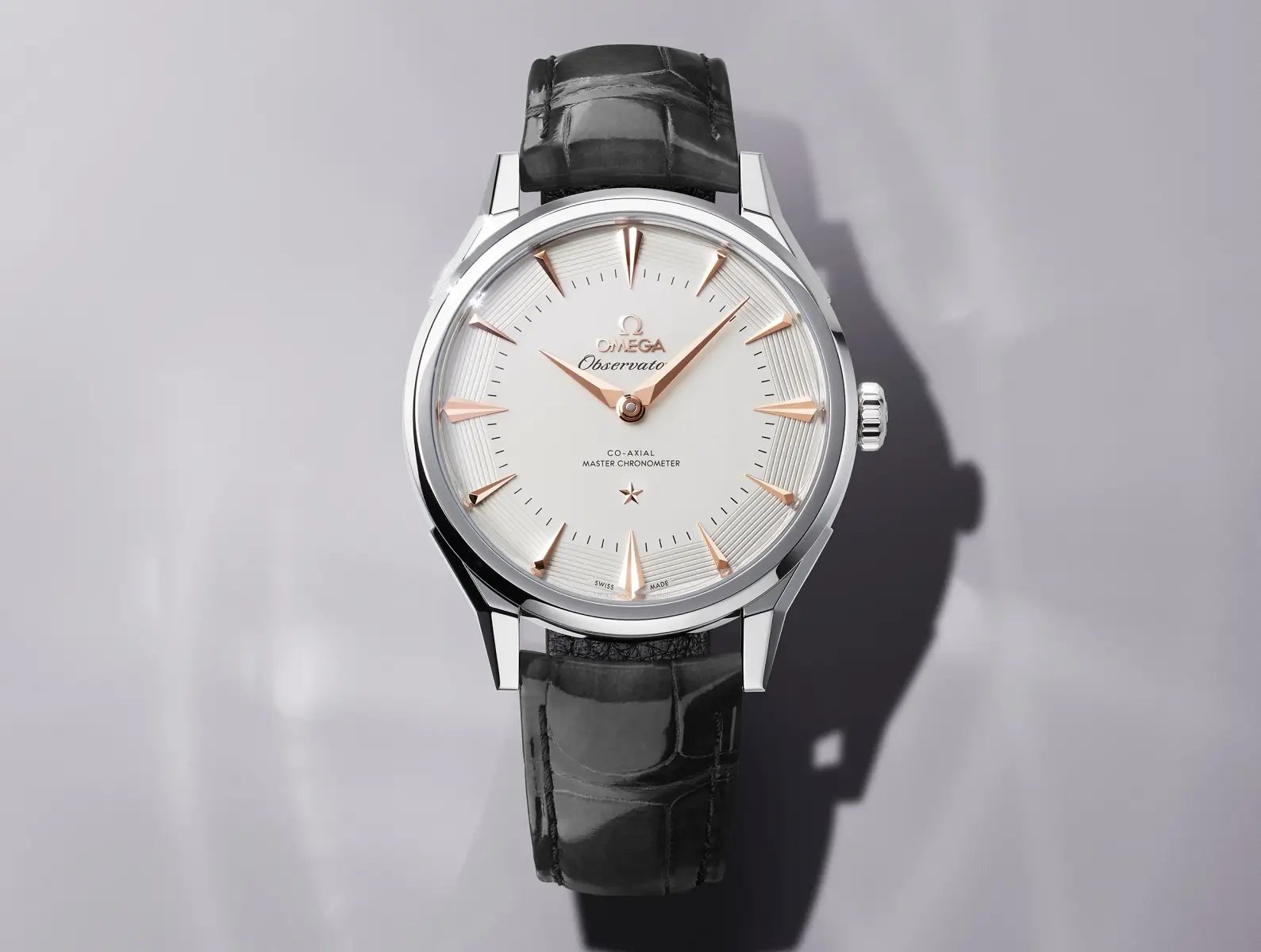 Omega Constellation Observatory. Pierwszy zegarek z dwiema wskazówkami i certyfikatem Master Chronometer