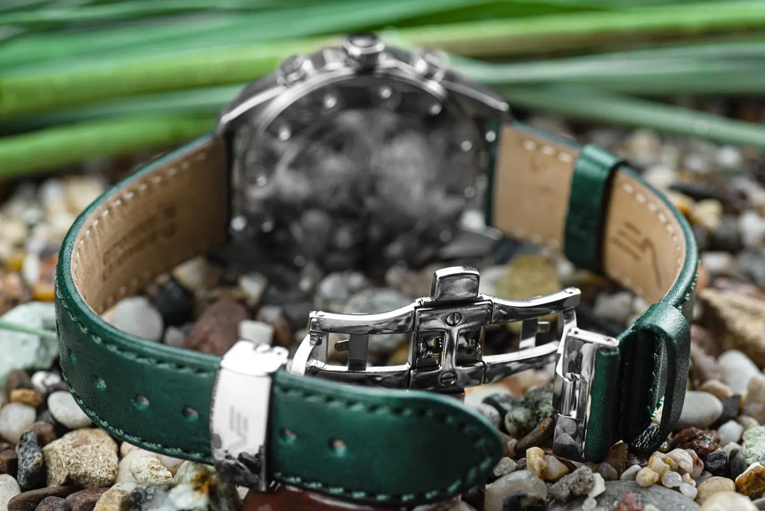 Vostok Europe Vilnelė. Duże, sportowe zegarki dla kobiet inspirowane naturą