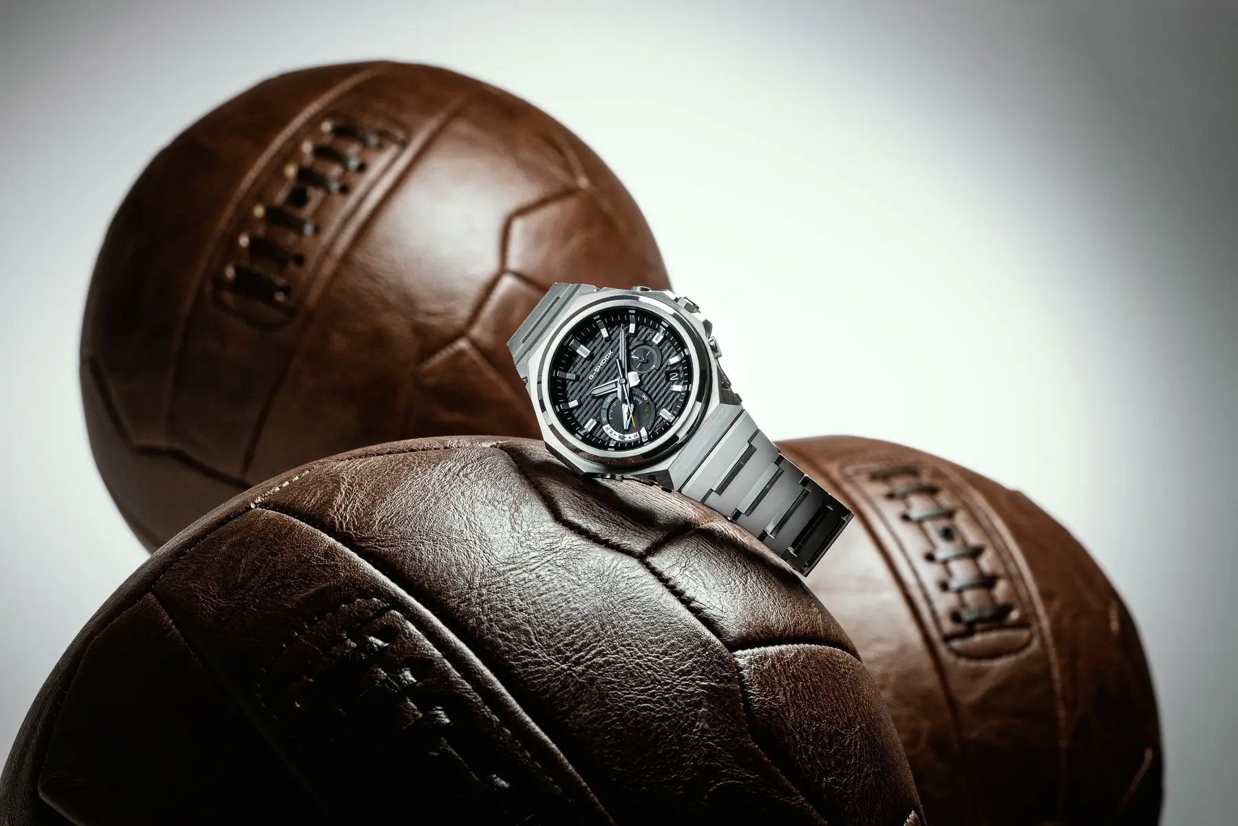 G-SHOCK G-Steel GST-B1000D. Wytrzymałość w klasycznej formie