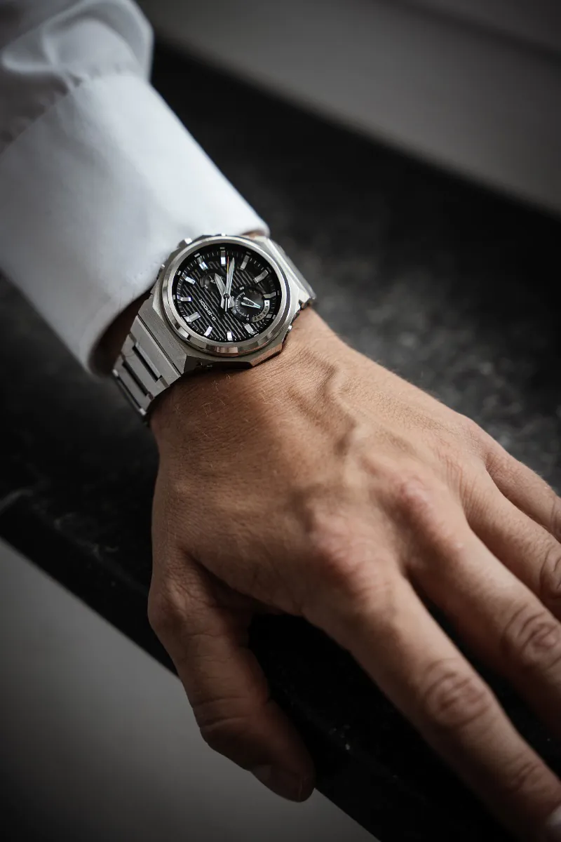 G-SHOCK G-Steel GST-B1000D. Wytrzymałość w klasycznej formie