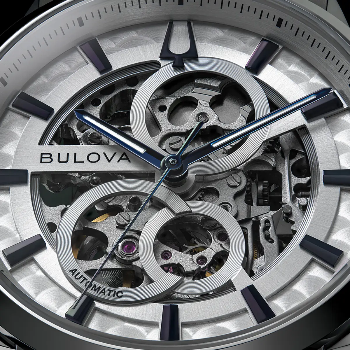 Bulova Sutton Automatic Skeleton. Wyrazista stylistyka i mechaniczne „serce”