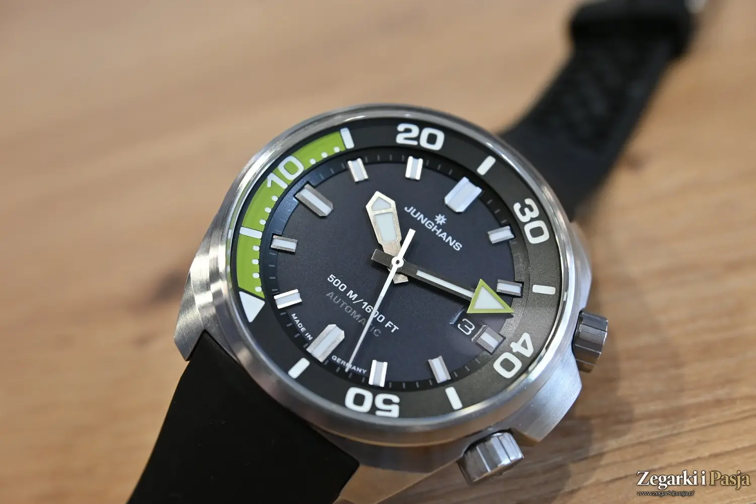 Junghans 1972 Aquaris Automatic Diver. Powrót do zegarków nurkowych po dekadach!