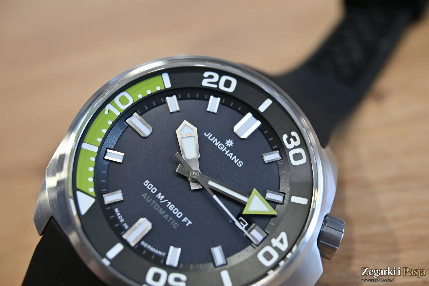 Junghans 1972 Aquaris Automatic Diver. Powrót do zegarków nurkowych po dekadach!