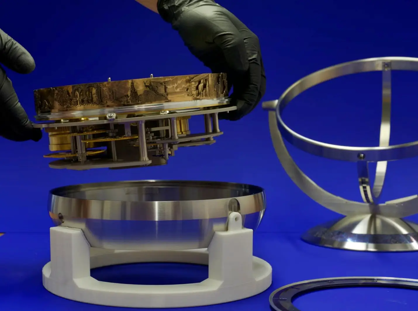 Louis Vuitton x De Bethune LVDB-03 GMT i Sympathique Louis Varius. Sztuka podróżowania… w czasie