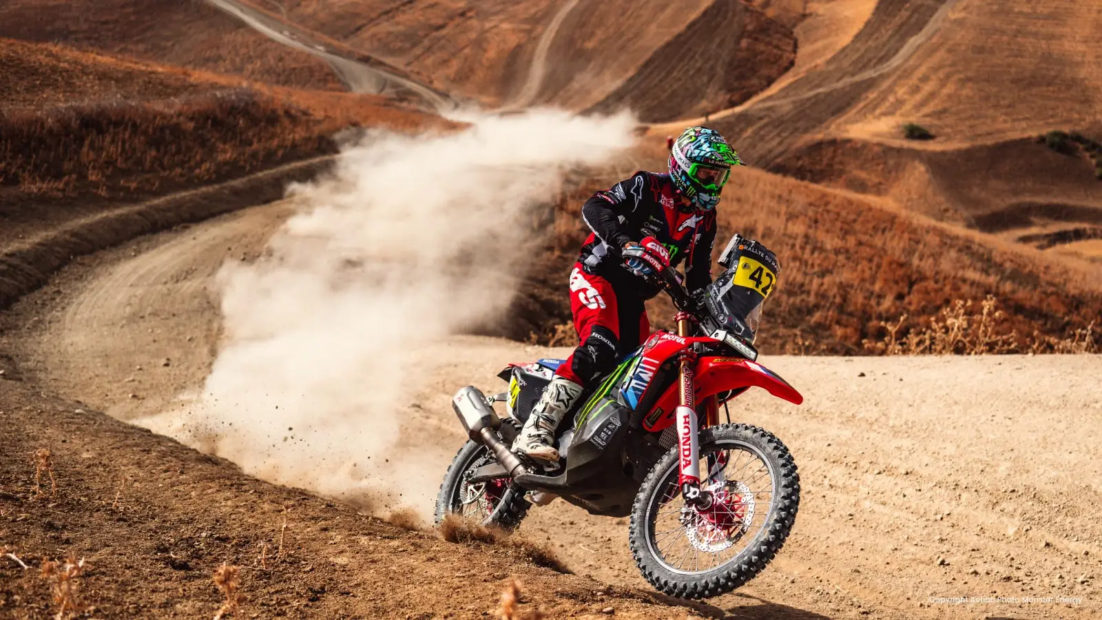 Atlantic x Adrien Van Beveren. W pogoni za marzeniami i limitowany zegarek Atlantic Desert Racer VBA 442