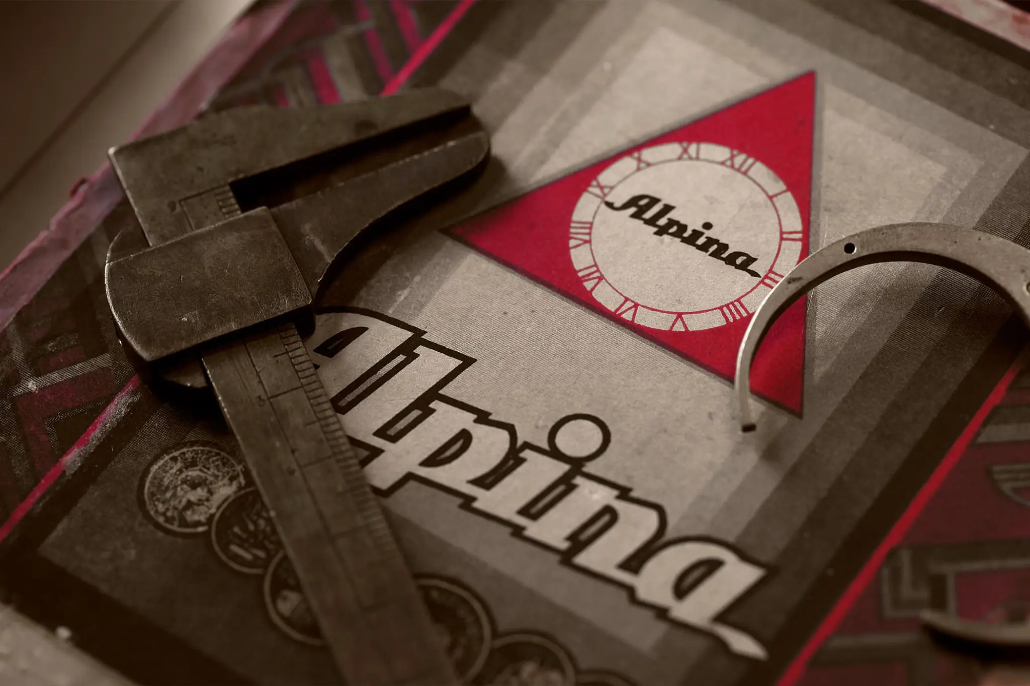 Alpina Alpiner Manufacture Date Limited Edition Label Noir. Jeden z najciekawszych zegarków w segmencie „affordable luxury”?