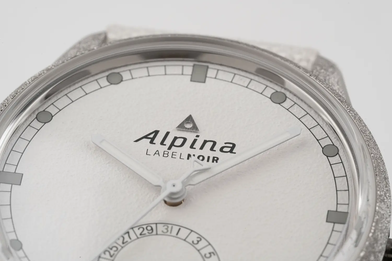 Alpina Alpiner Manufacture Date Limited Edition Label Noir. Jeden z najciekawszych zegarków w segmencie „affordable luxury”?