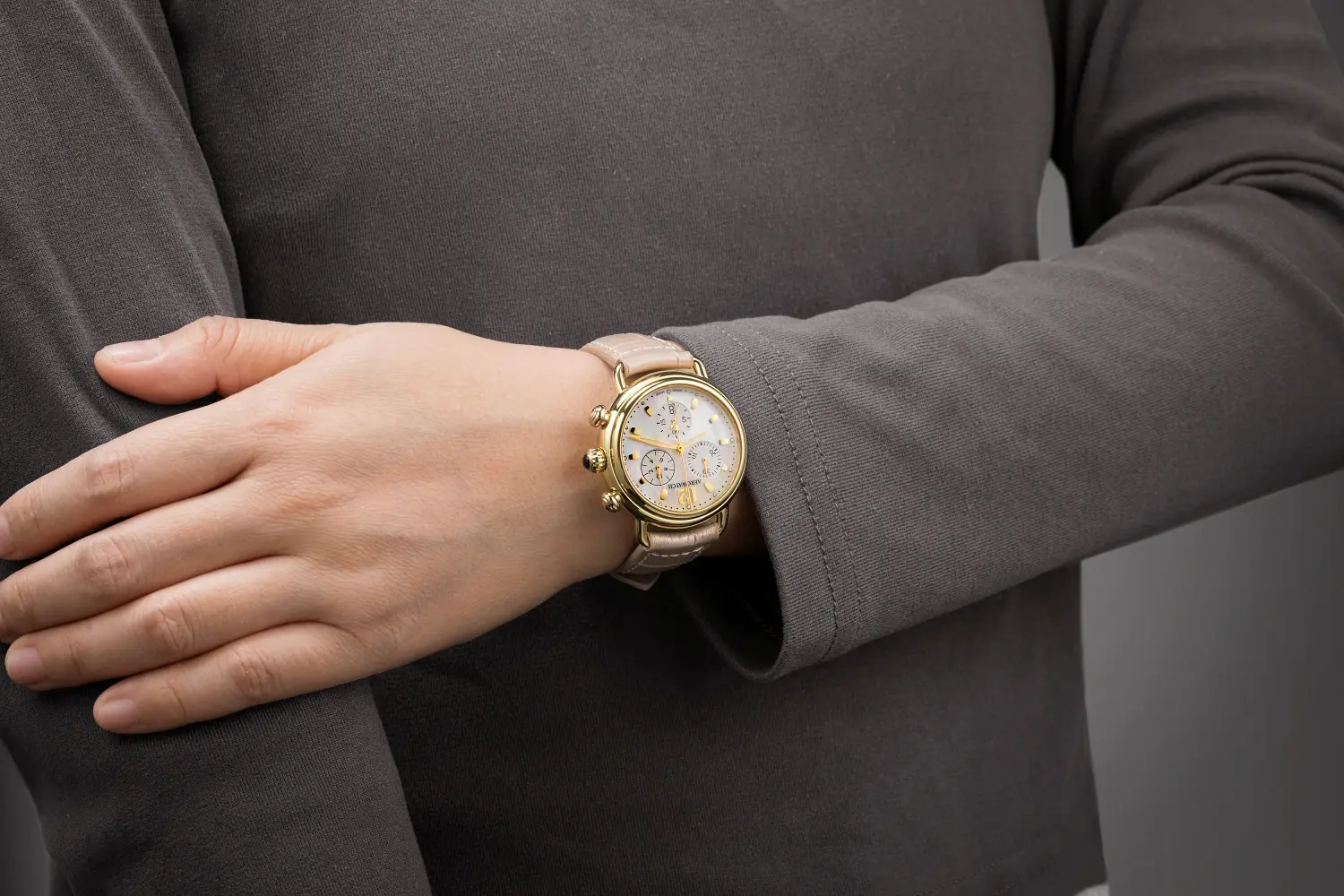 Aerowatch Chronolady 1942. Połączenie klasyki, kolorów i dużej dawki zegarkowej radości