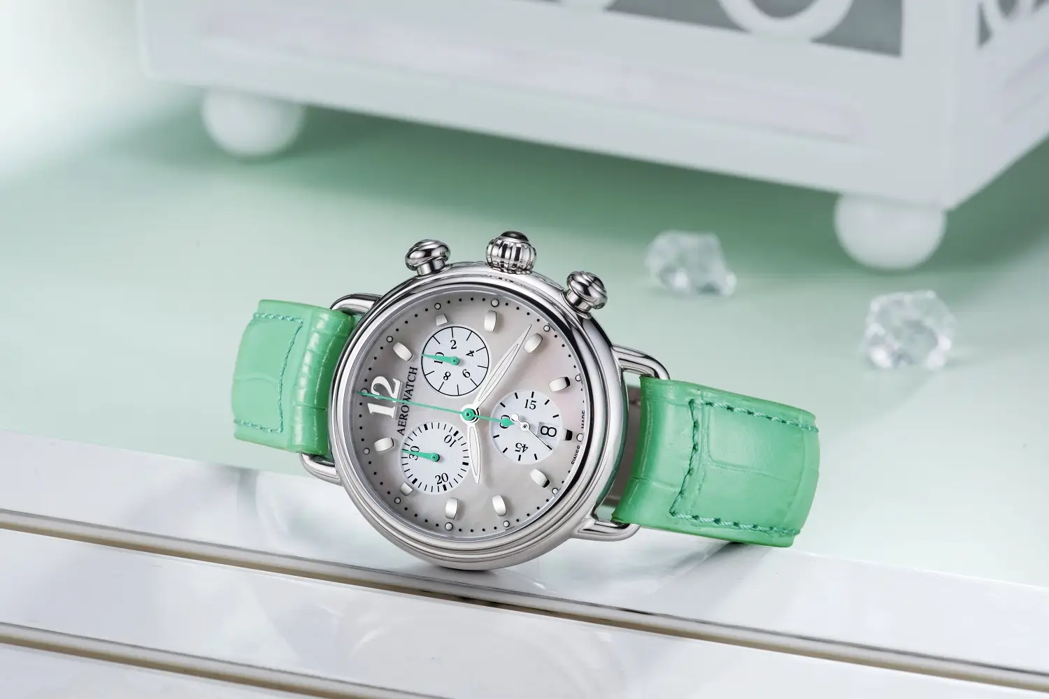 Aerowatch Chronolady 1942. Połączenie klasyki, kolorów i dużej dawki zegarkowej radości