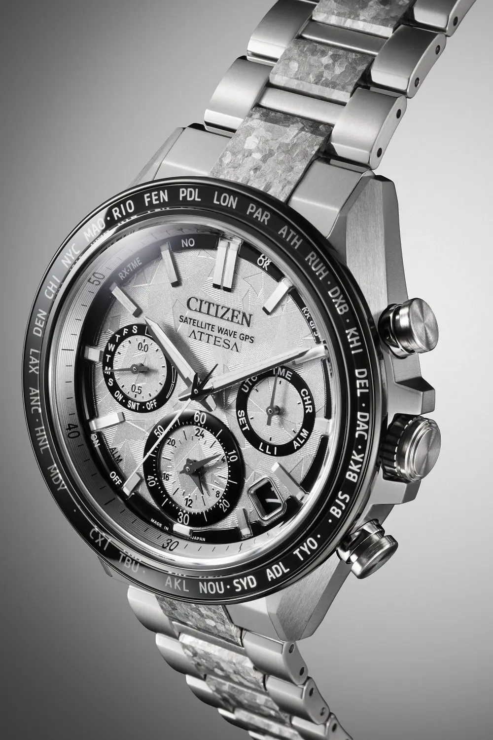 Manifest technologicznej potęgi. Citizen ATTESA Platinum Shine Collection