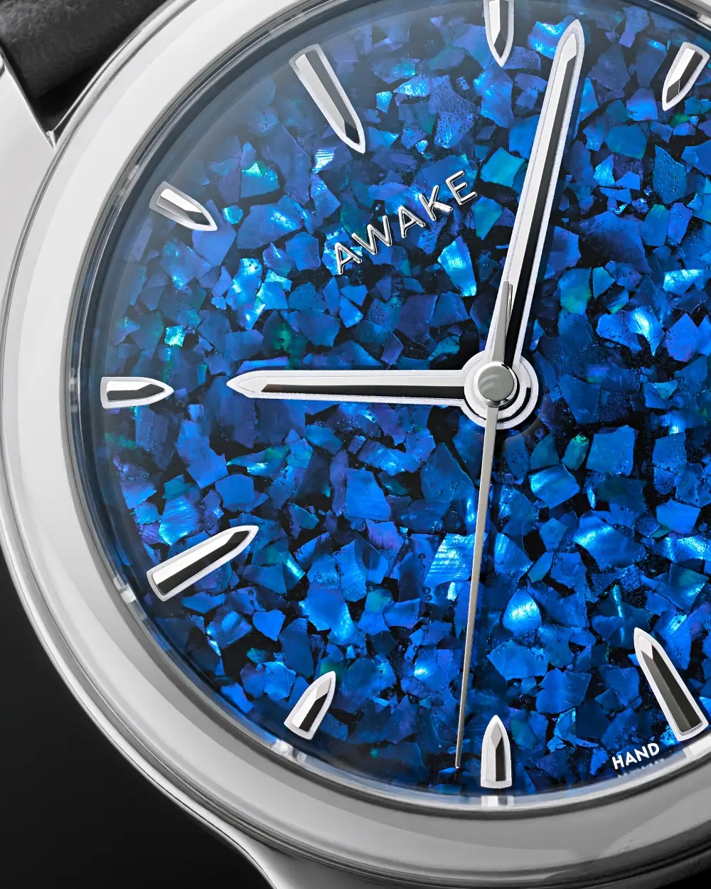AWAKE Watches. Hipnotyzujące, francuskie zegarki z ważnym przesłaniem