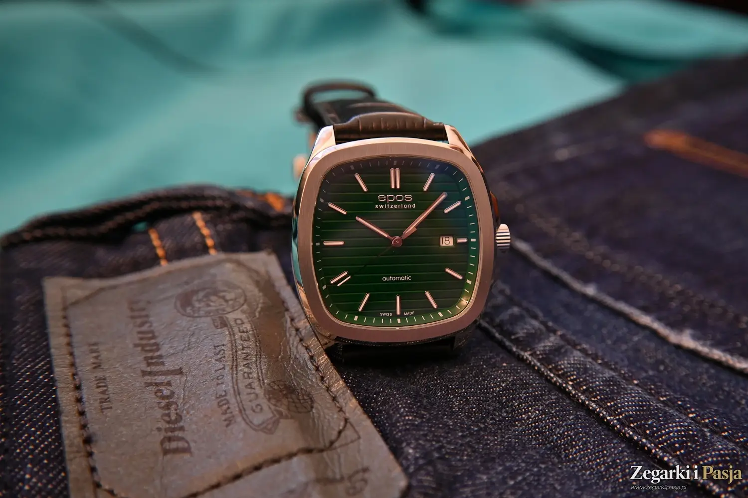 Recenzja: Epos Timeless 3511 Automatic. Casualowy zegarek z kopertą o rzadko spotykanym kształcie