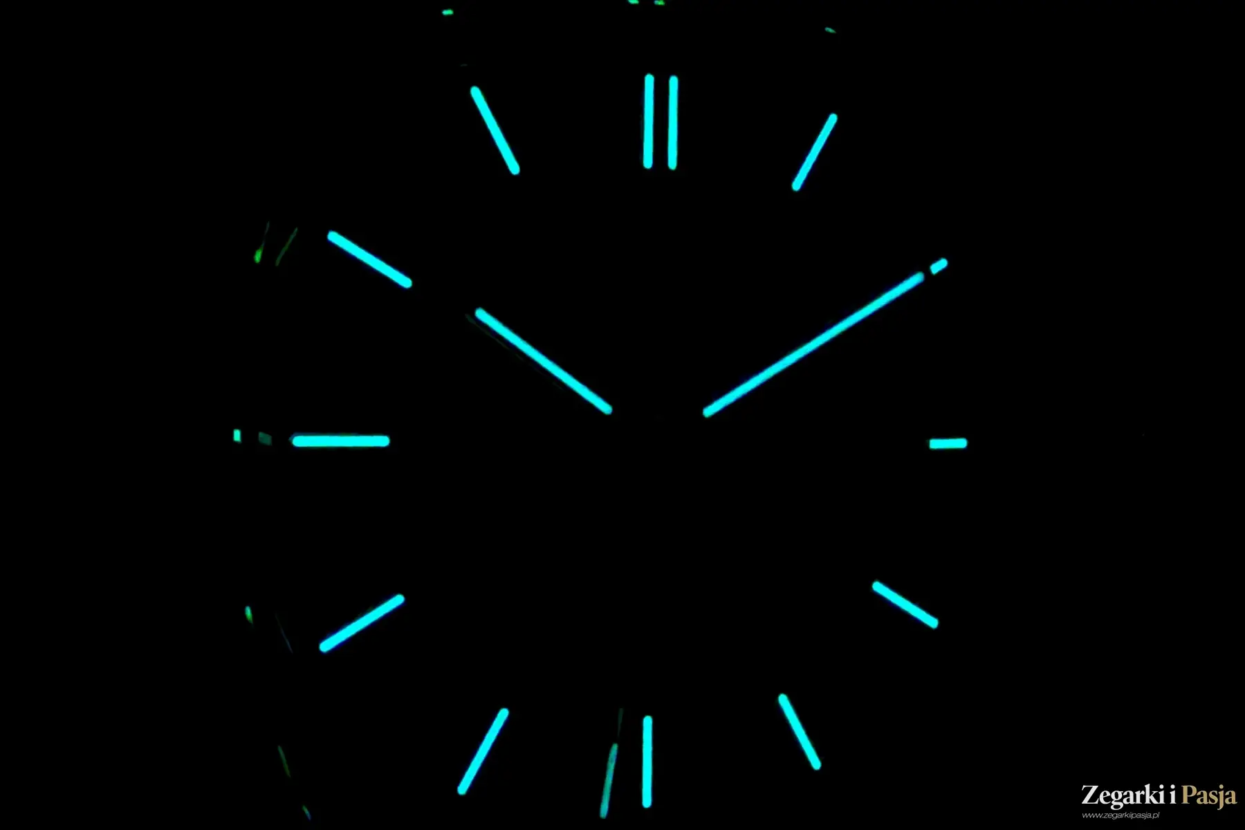 Recenzja: Epos Timeless 3511 Automatic. Casualowy zegarek z kopertą o rzadko spotykanym kształcie