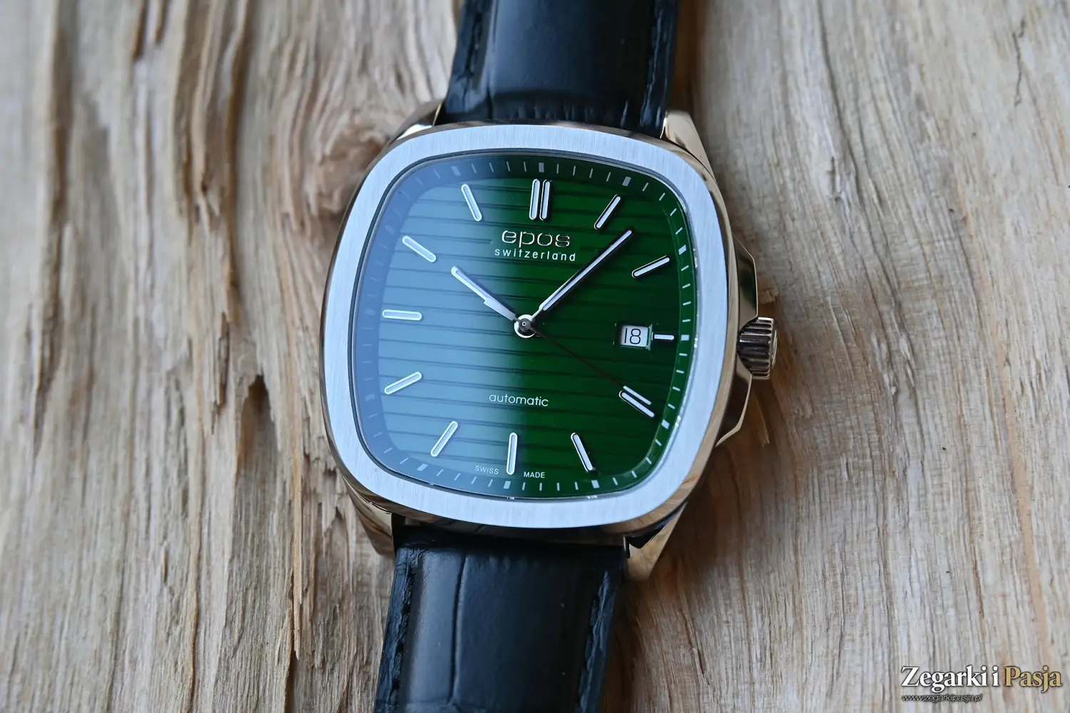 Recenzja: Epos Timeless 3511 Automatic. Casualowy zegarek z kopertą o rzadko spotykanym kształcie