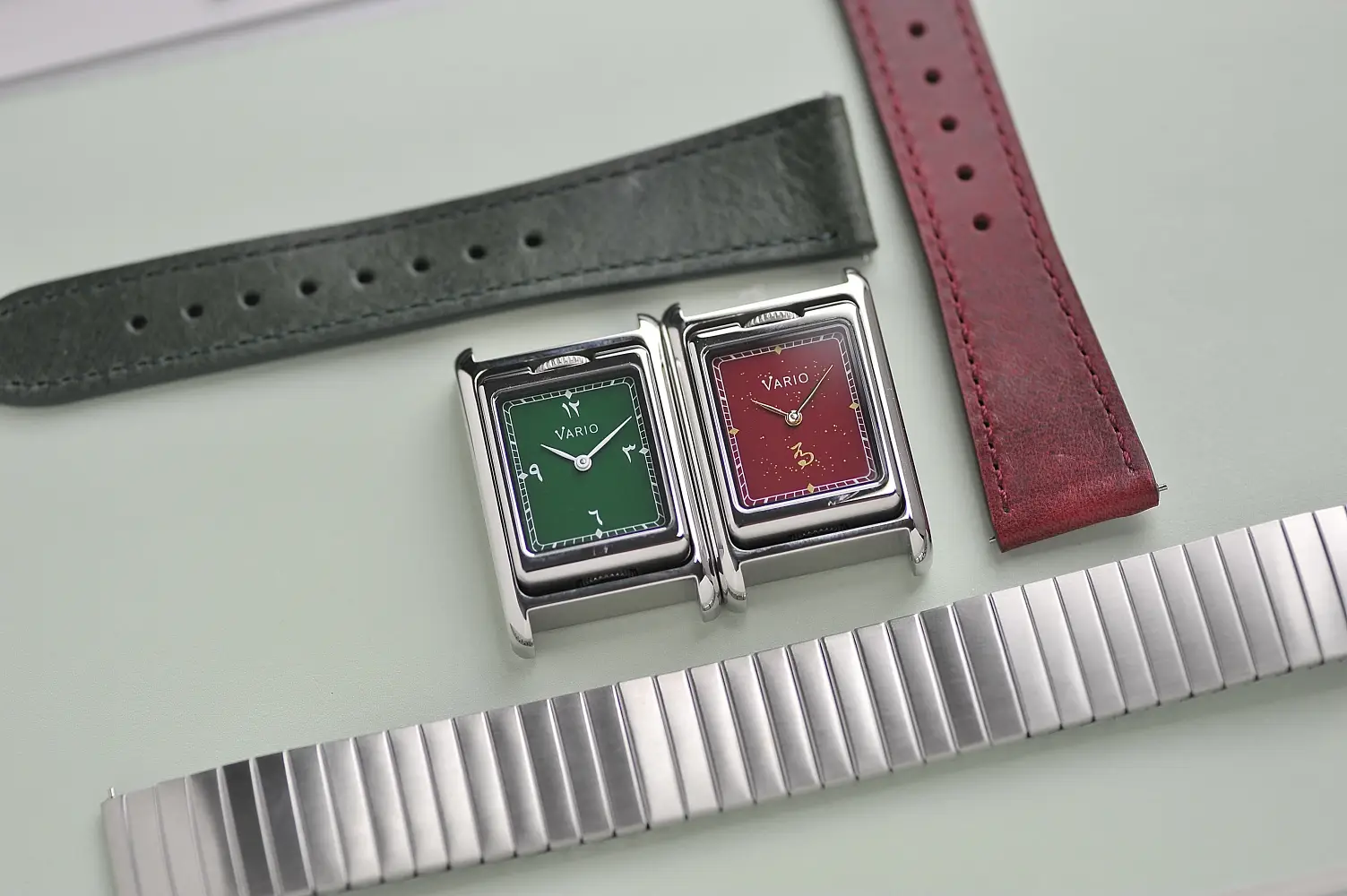 Vario VERSA Reversible Dual Time. Dwa czasy, zupełnie niezależne od siebie