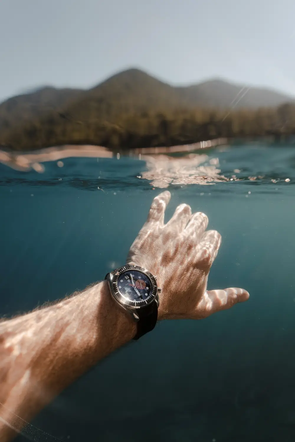 Crafter Blue Hyperion Ocean Chronograph. Raz na wodzie, raz pod wodą