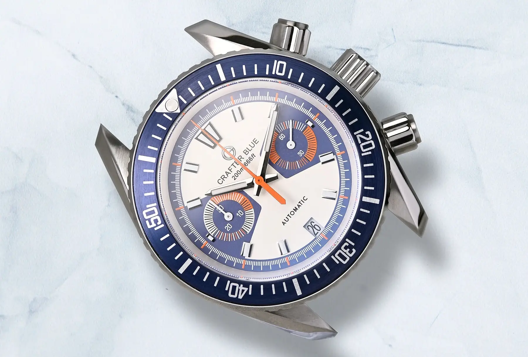 Crafter Blue Hyperion Ocean Chronograph. Raz na wodzie, raz pod wodą