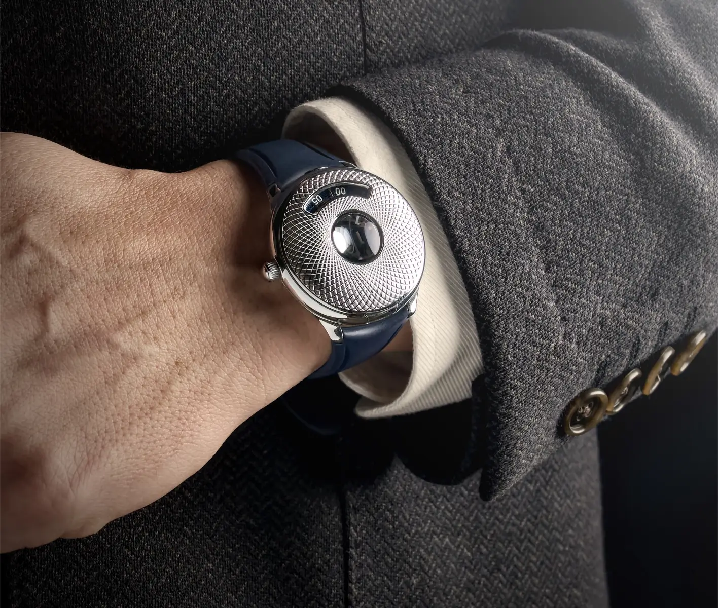 Time Jumper z mechanizmem Calibre 10. Czapek & Cie celebruje 10-lecie!