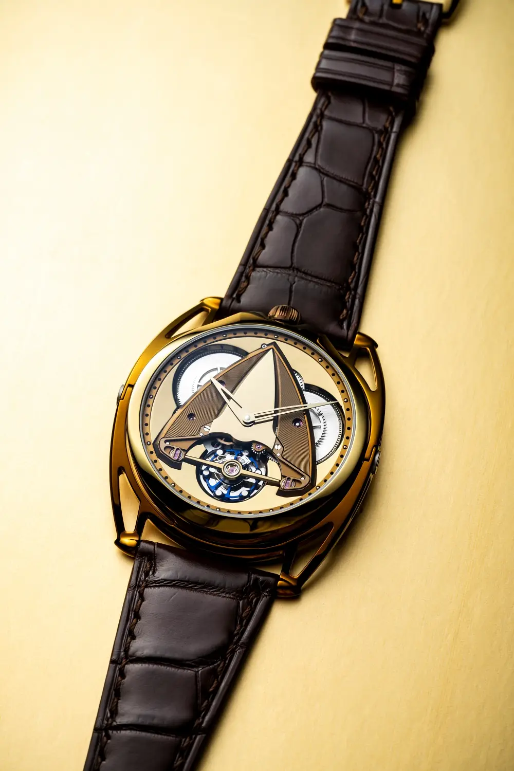 De Bethune 28XS Yellow Tones. Ekskluzywny zegarek w futurystycznym wydaniu