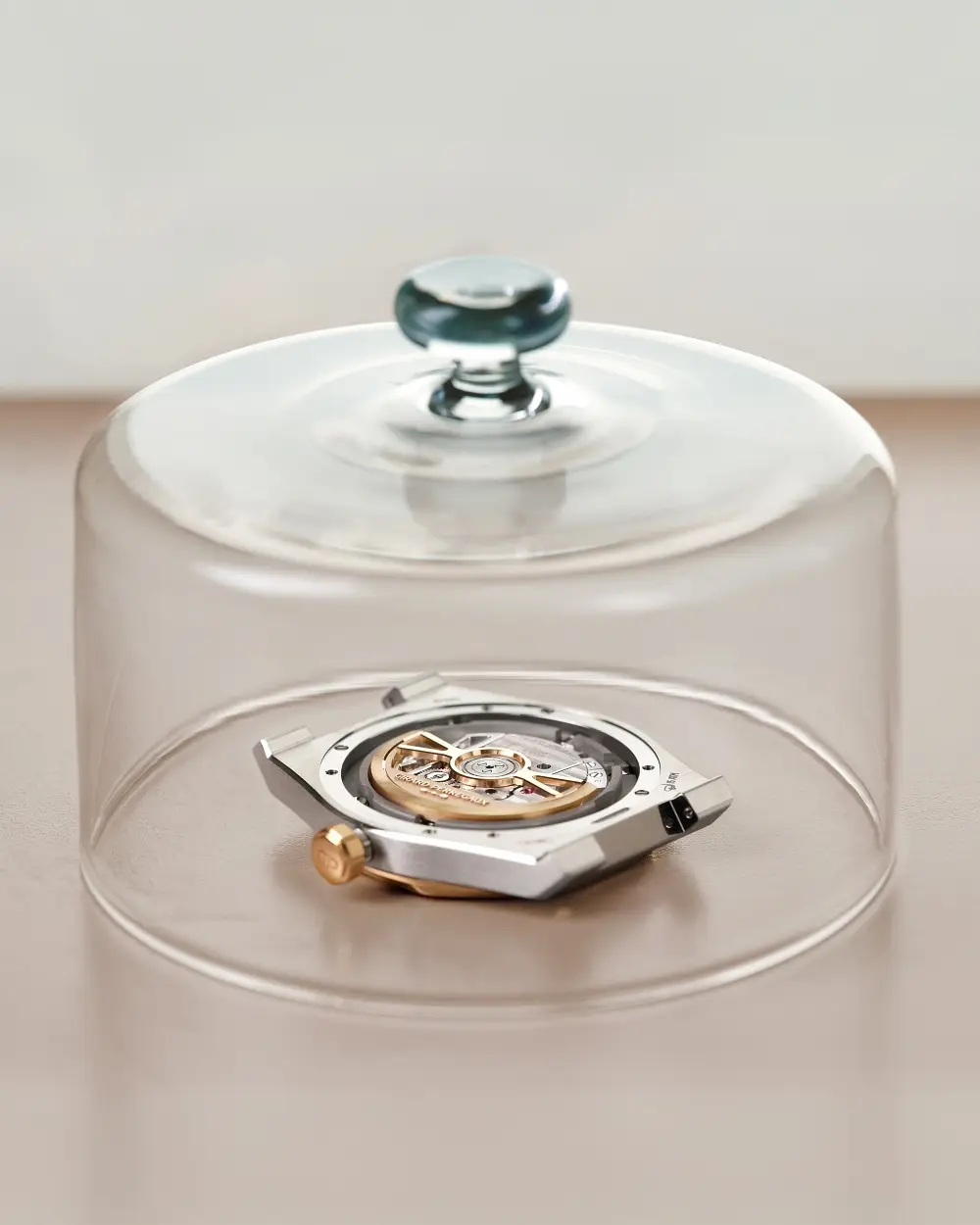 Girard-Perregaux Laureato Fifty. Pół wieku legendy i detale, które to podkreślają