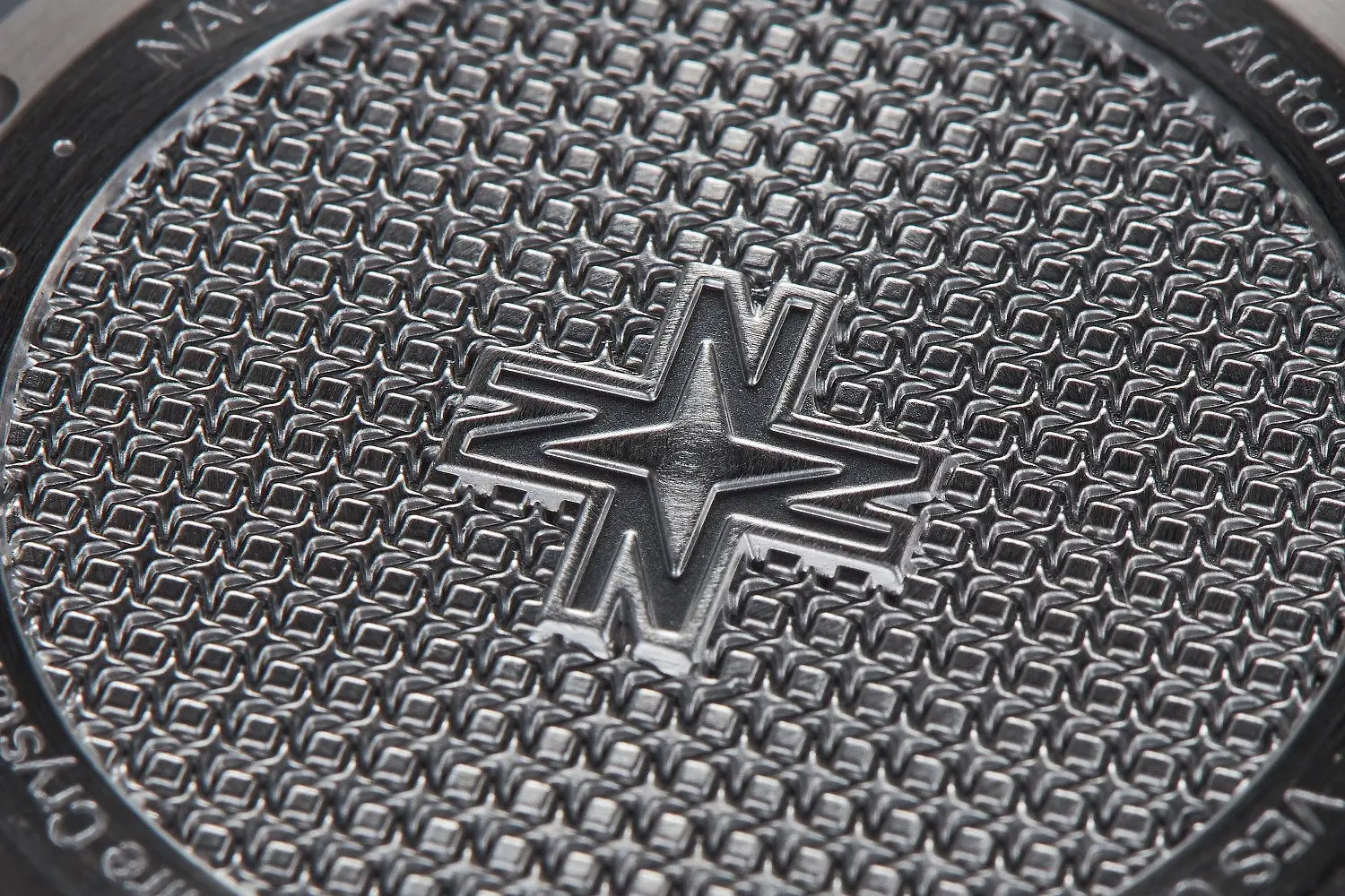 Nadir Vespera. Jeden z najciekawszych debiutów na polskiej scenie microbrandów