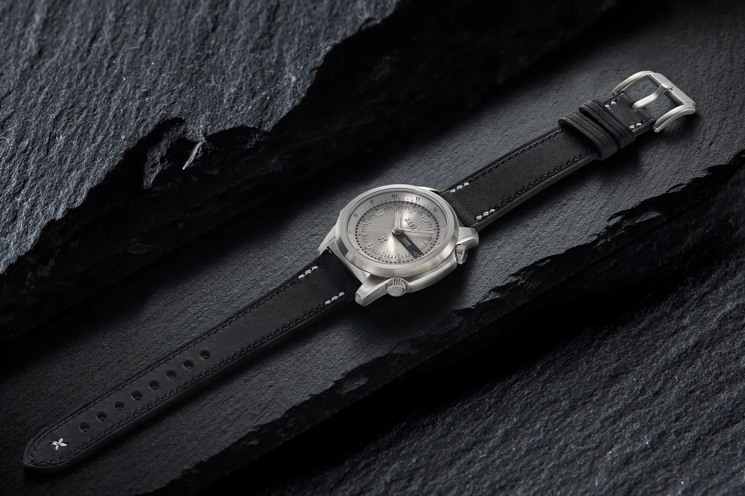 Nadir Vespera. Jeden z najciekawszych debiutów na polskiej scenie microbrandów