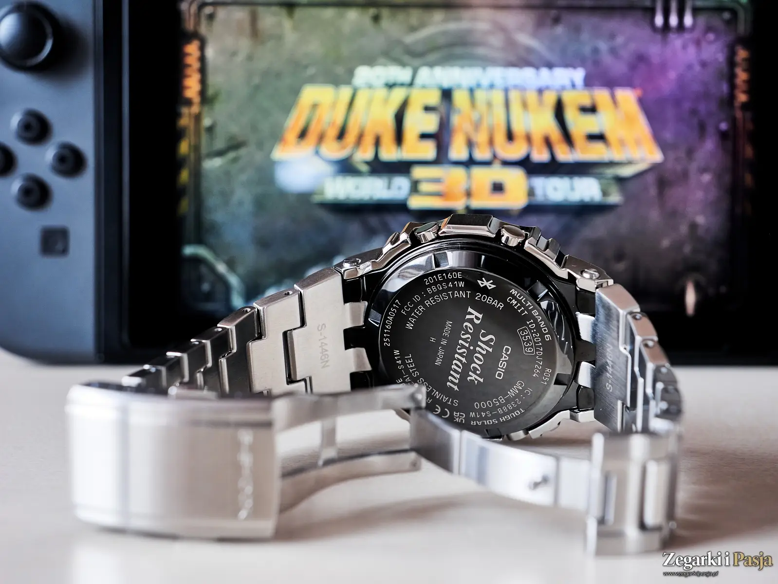 Recenzja: G-SHOCK GMW-B5000D-1CER z kopertą i brasnoletą ze stali. Pancernik pod lupą!