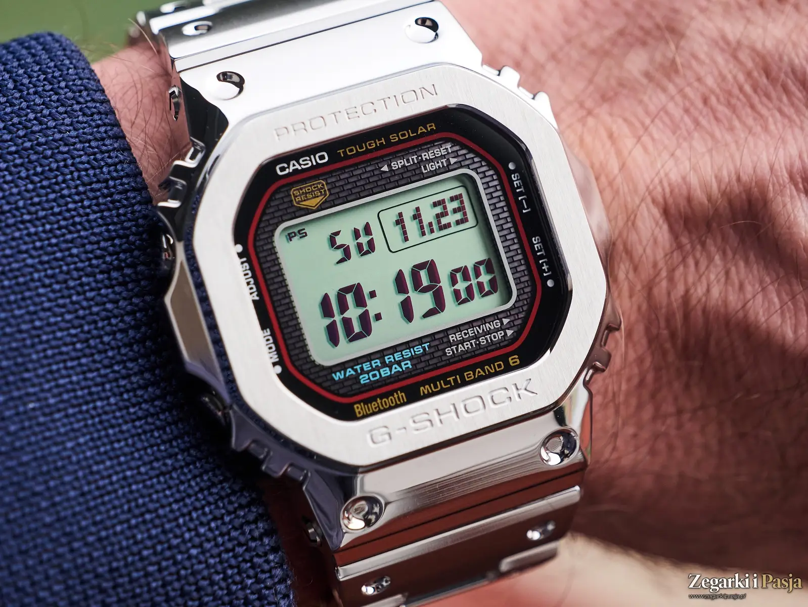 Recenzja: G-SHOCK GMW-B5000D-1CER z kopertą i brasnoletą ze stali. Pancernik pod lupą!