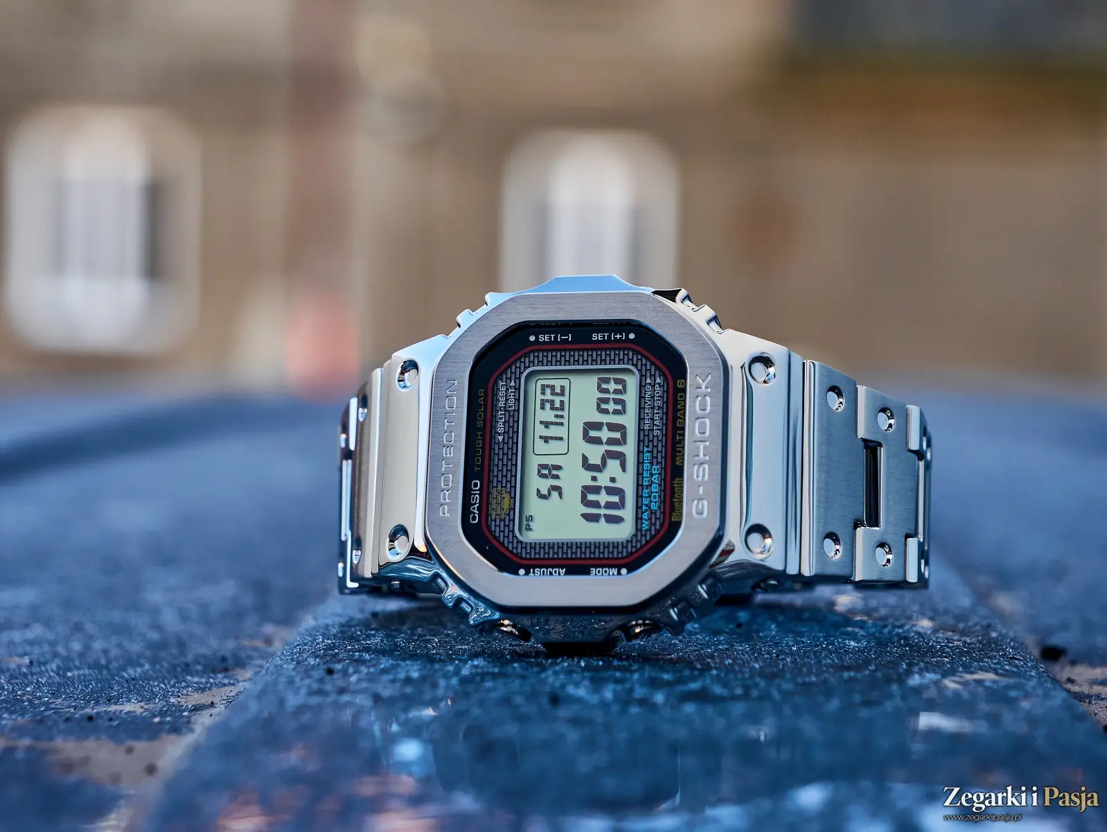 Recenzja: G-SHOCK GMW-B5000D-1CER z kopertą i brasnoletą ze stali. Pancernik pod lupą!