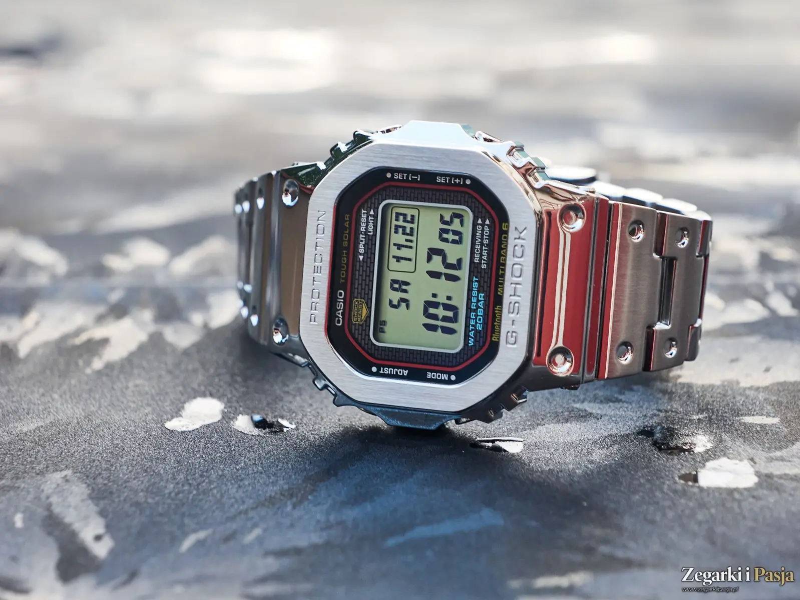 Recenzja: G-SHOCK GMW-B5000D-1CER z kopertą i brasnoletą ze stali. Pancernik pod lupą!