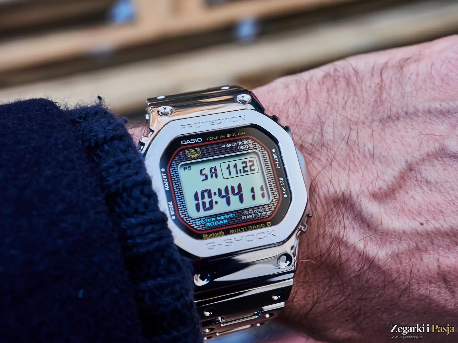 Recenzja: G-SHOCK GMW-B5000D-1CER z kopertą i brasnoletą ze stali. Pancernik pod lupą!
